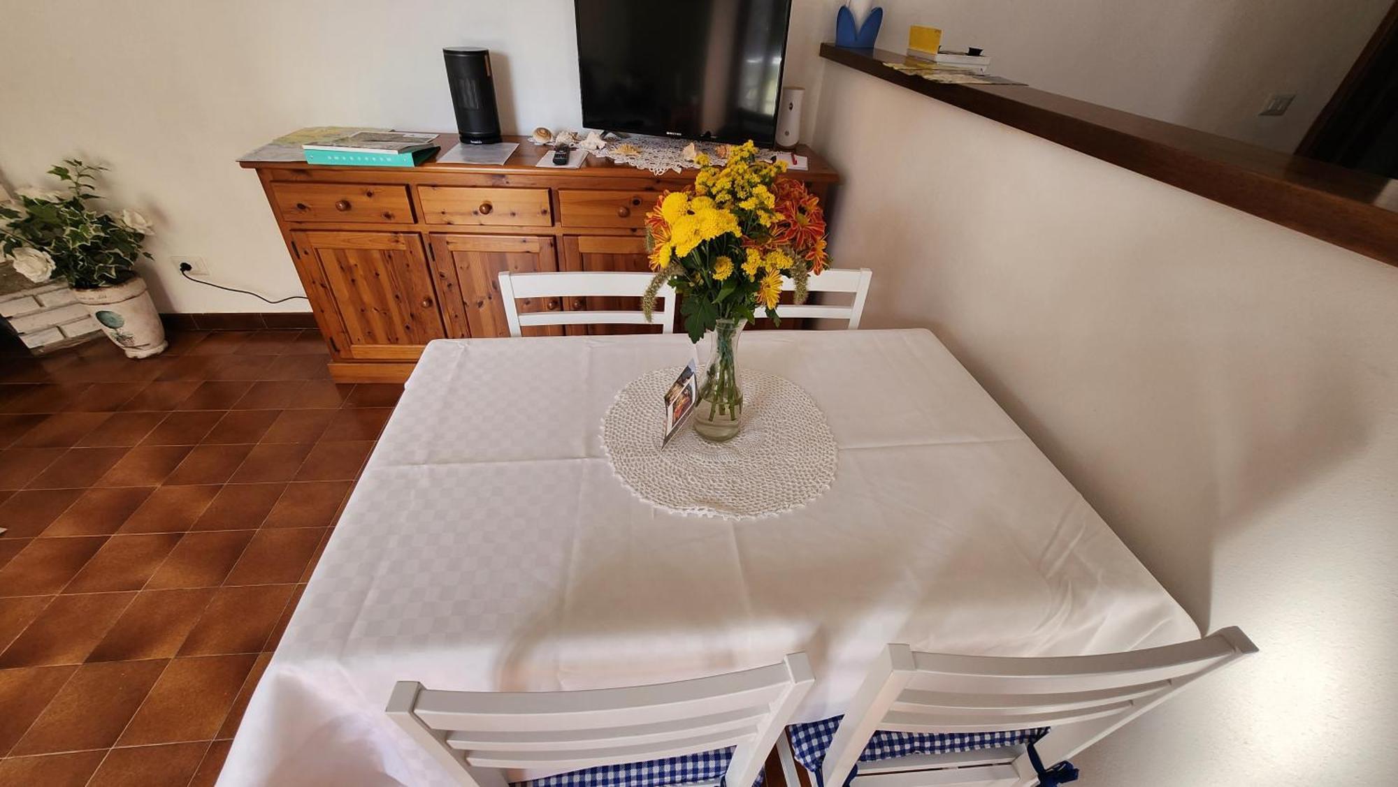 Laura'S Cottage With Lake View, Detached, 5 Kilometers From Varenna Lierna Buitenkant foto