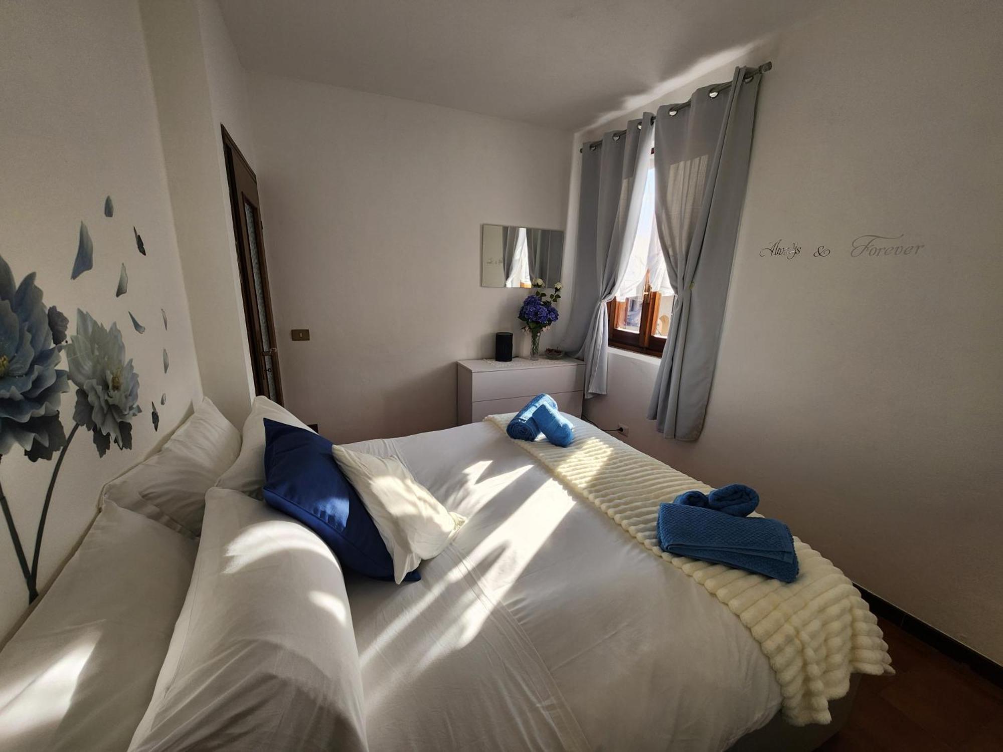 Laura'S Cottage With Lake View, Detached, 5 Kilometers From Varenna Lierna Buitenkant foto