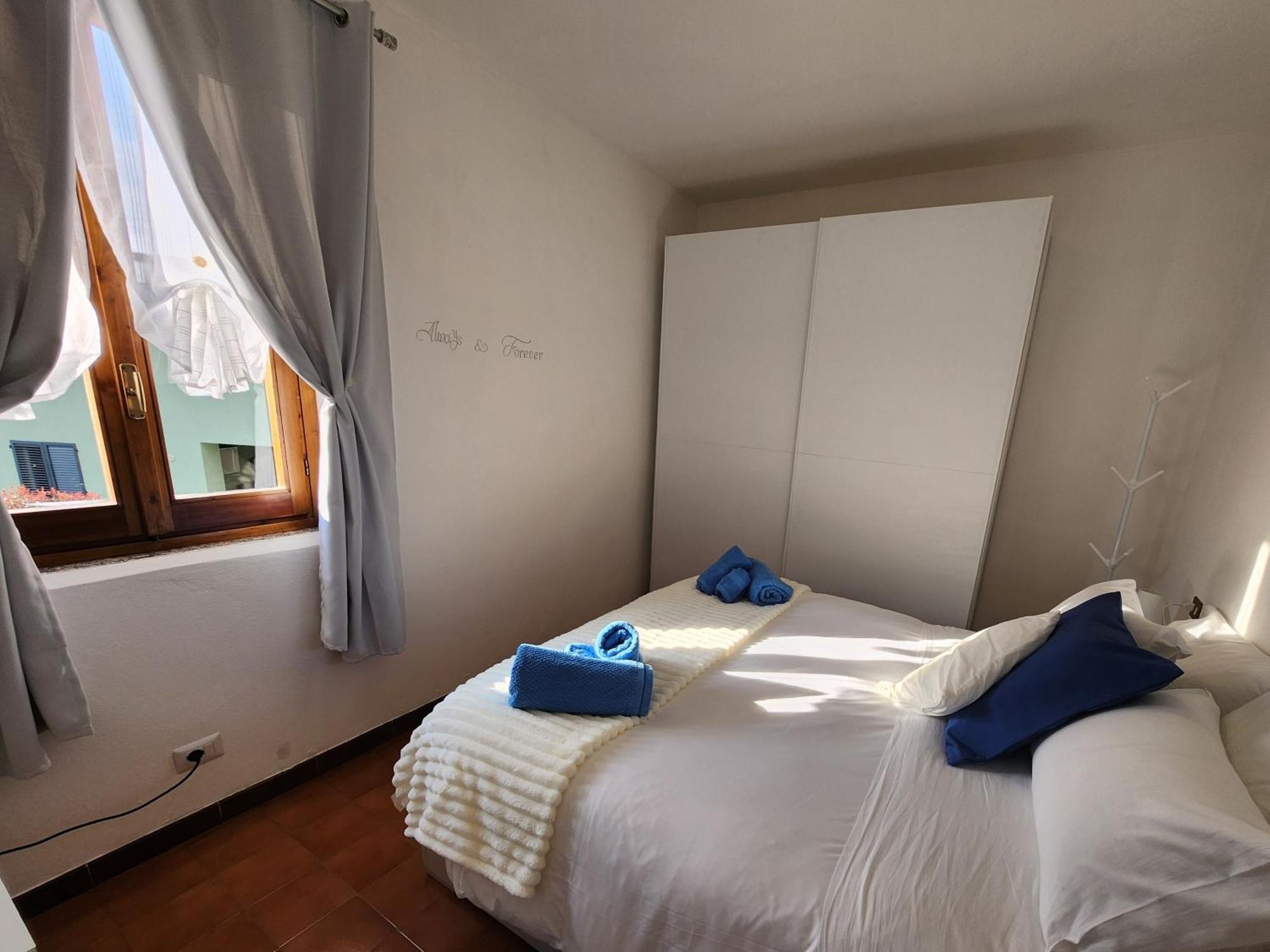 Laura'S Cottage With Lake View, Detached, 5 Kilometers From Varenna Lierna Buitenkant foto